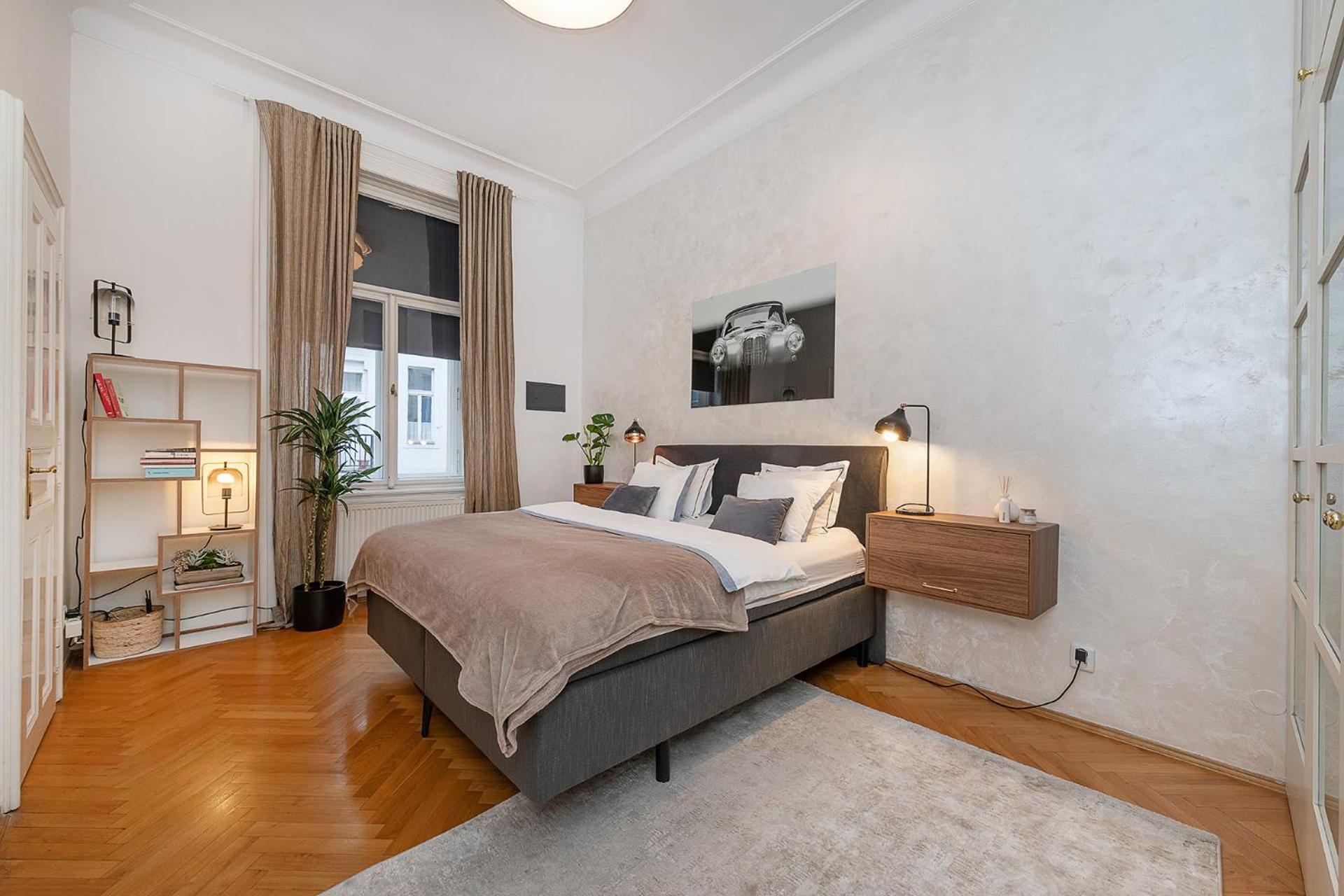 Appartamento Spacious Two-bedroom In Old Town