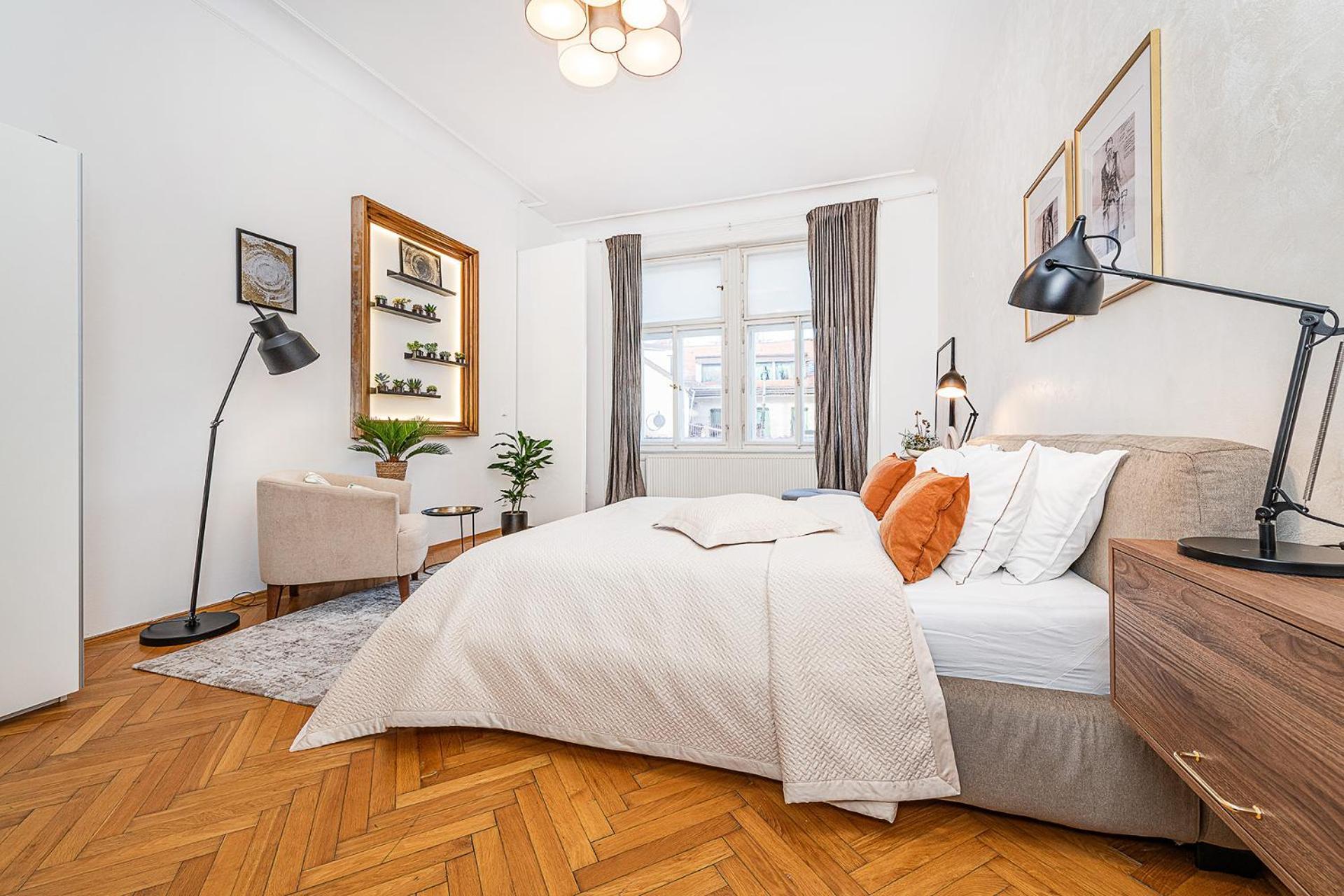 Spacious Two-bedroom In Old Town Appartamento *