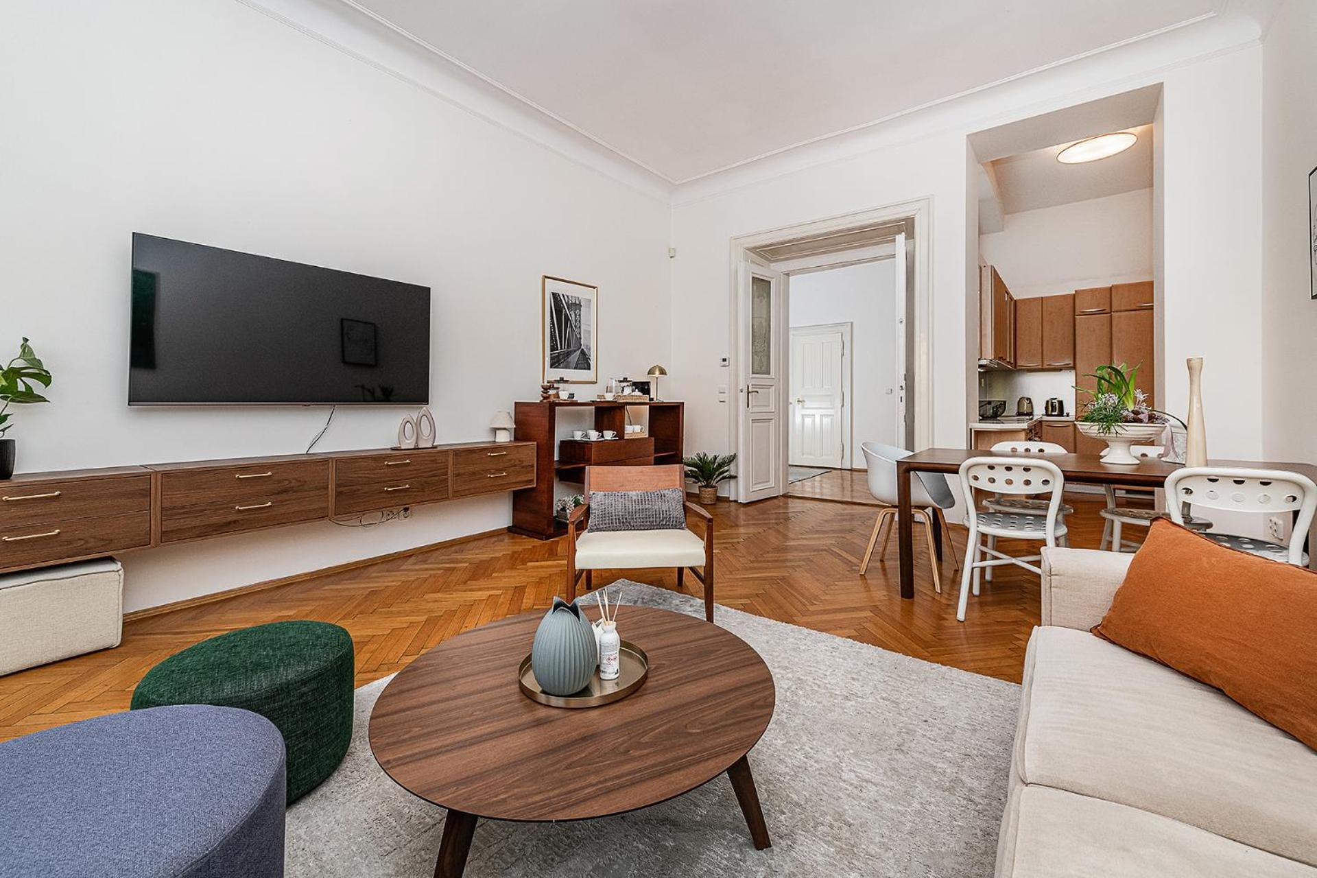 Spacious Two-bedroom In Old Town Appartamento