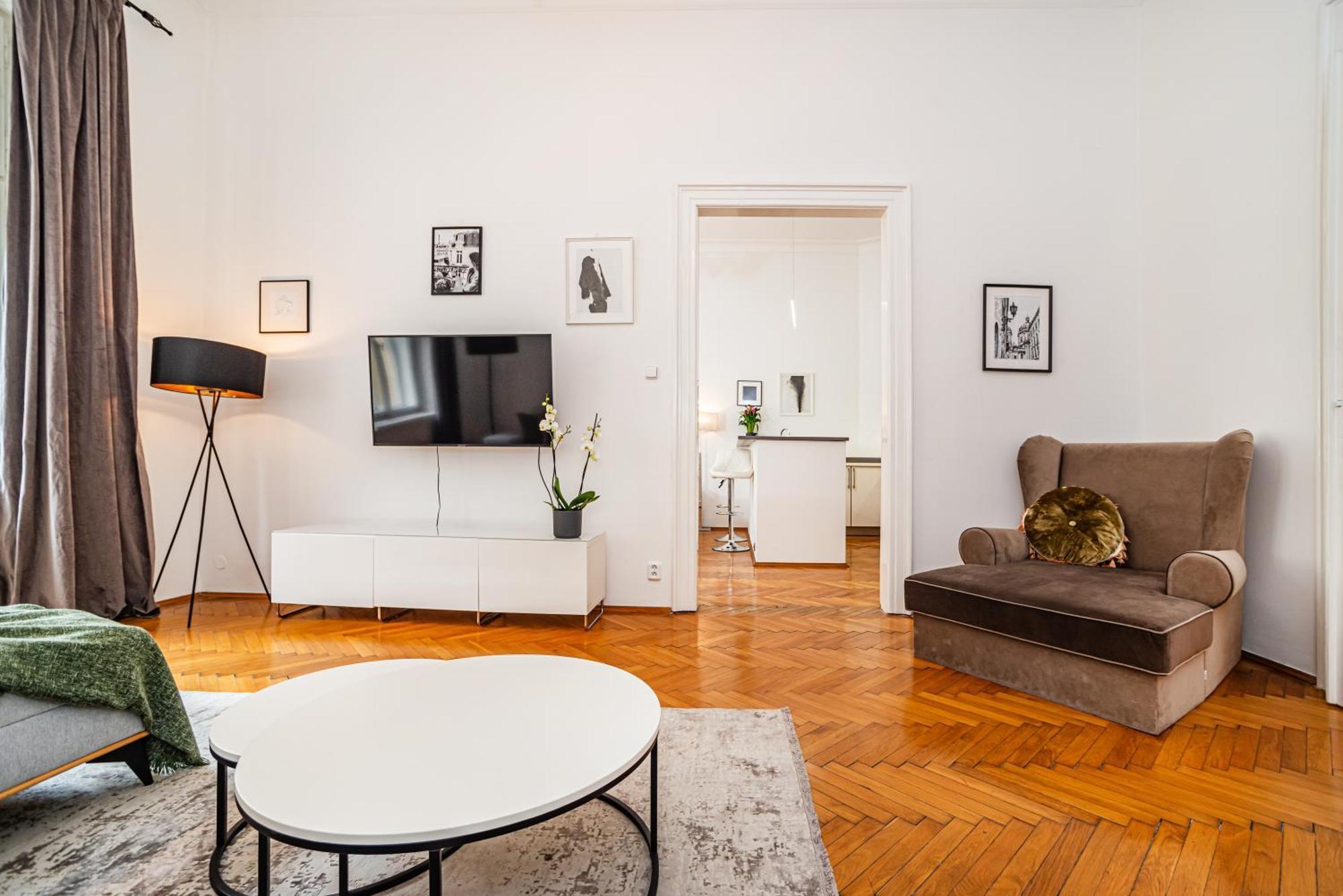 Spacious Two-bedroom In Old Town Appartamento Praga