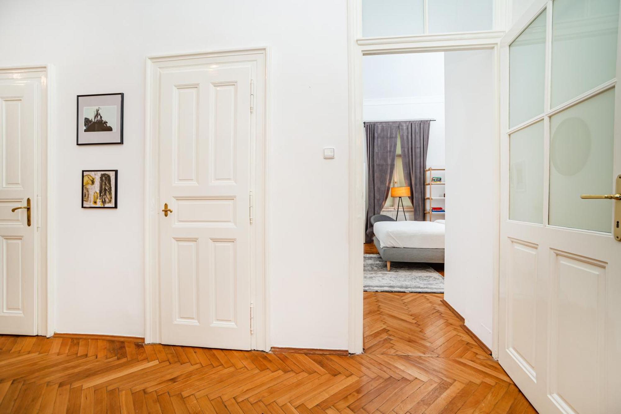 Appartamento Spacious Two-bedroom In Old Town Praga