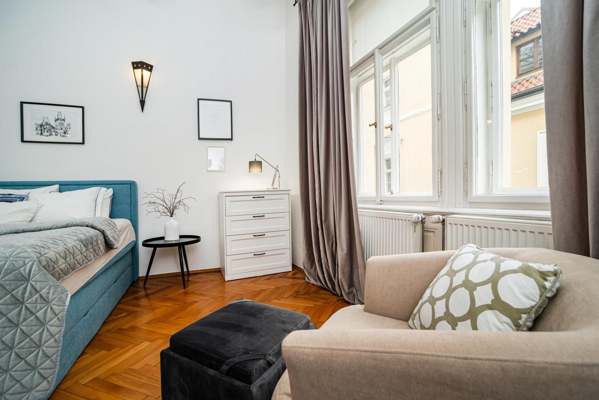 Appartamento Spacious Two-bedroom In Old Town Praga