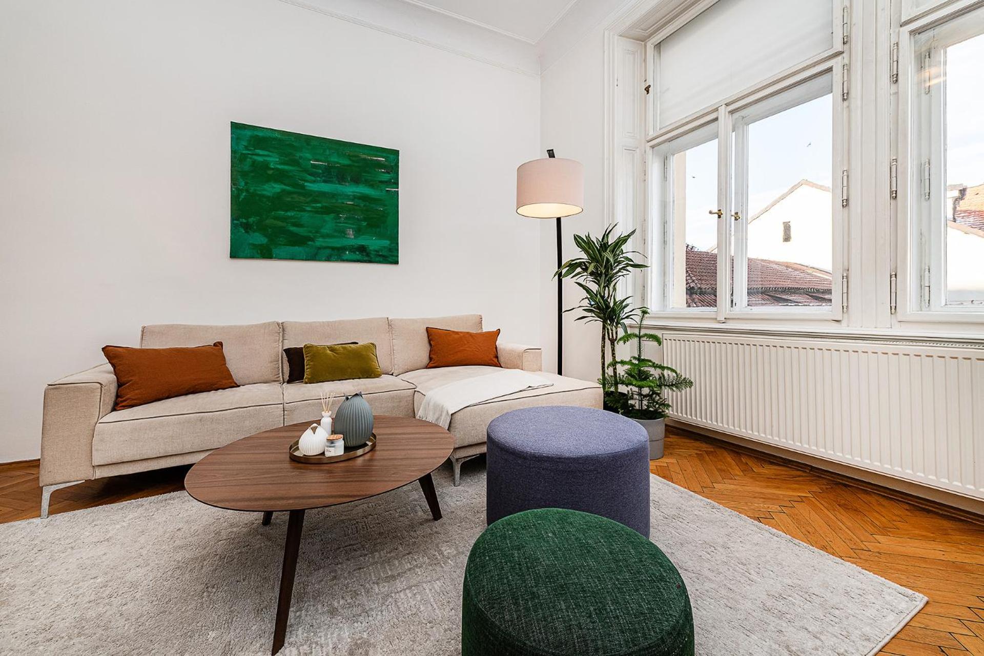 Spacious Two-bedroom In Old Town Apartamento